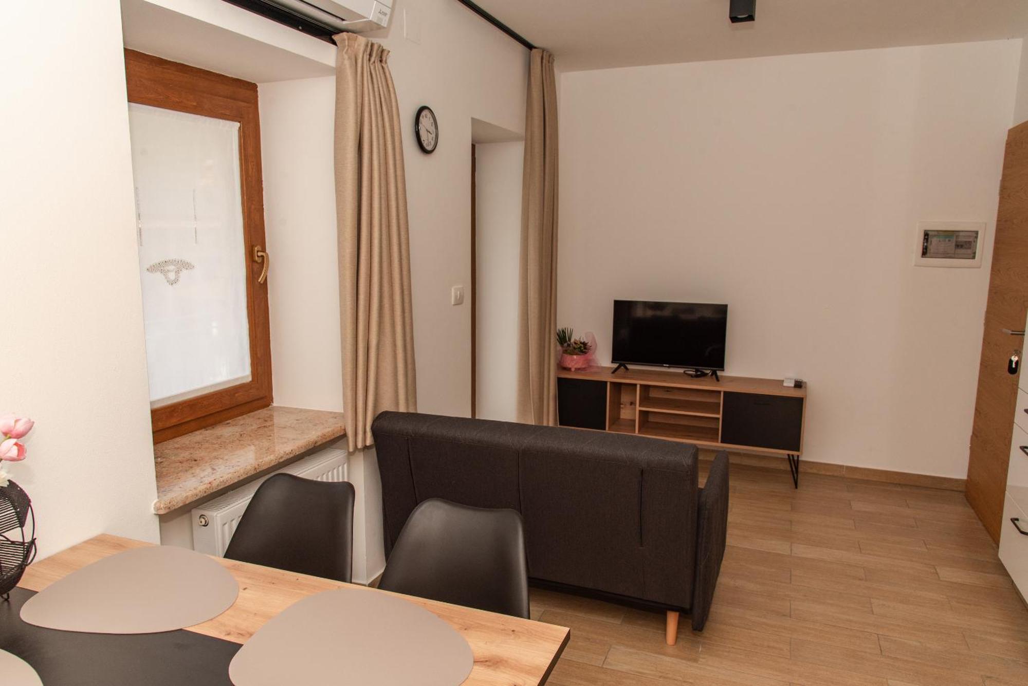 Apartmaji Tinta * Kanal